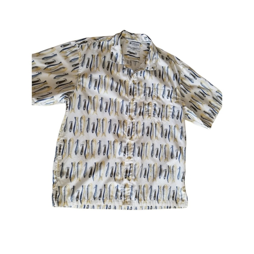 Columbia Men's Size Large Casual Outdoors SS Shirt Fishing‎ Lures All Over Print